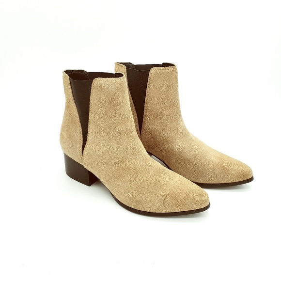 Urban Outfitters Shoes - Urban Outfitters Chelsea Boots
